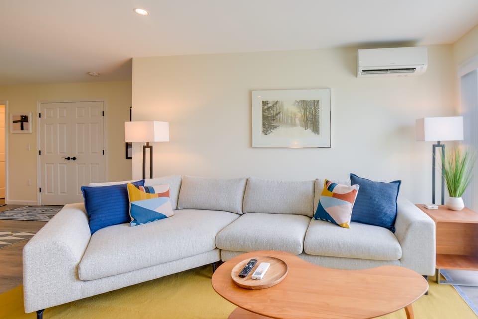 Newly Renovated Bartlett Condo w/ Mountain Views! Apartment in Bartlett