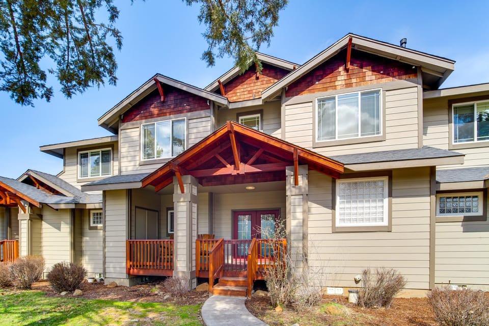 Klamath Falls Getaway w/ Pool & Hot Tub Access! Apartment in Oregon