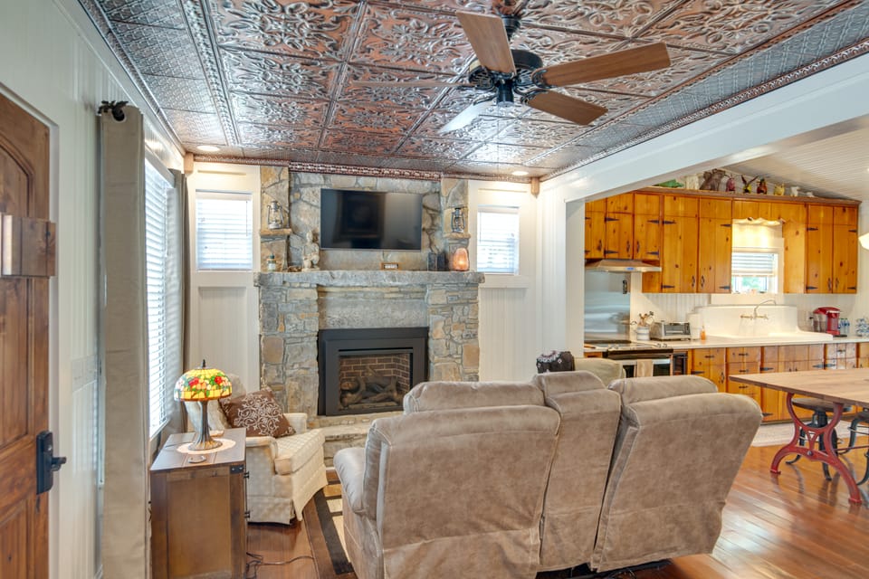 Lewisburg Home w/ City Park Views: Near Downtown! Cottage in Tennessee