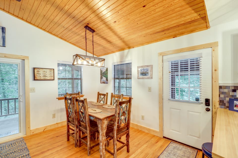 Woodsy Gassville Getaway ~ 3 Mi to White River! House in Gassville