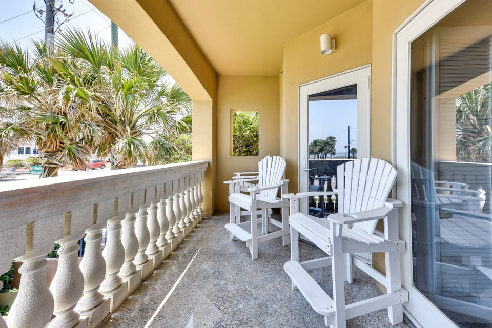 Pet-Friendly Fernandina Beach Condo: Walk to Beach Apartment in Fernandina Beach