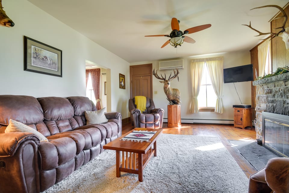 Rustic Wellsville Home - 5 Mi to Roundtop Mountain House in Pennsylvania