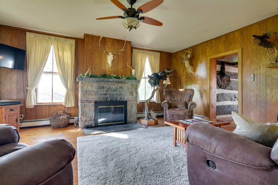 Rustic Wellsville Home - 5 Mi to Roundtop Mountain House in Pennsylvania