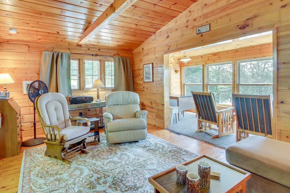Waterfront Pequot Lakes Cabin: Fire Pit + Views! House in Minnesota