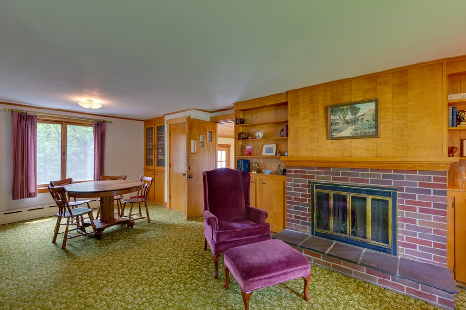 Cape House in Farmington w/ Shared Outdoor Pool! House in Farmington