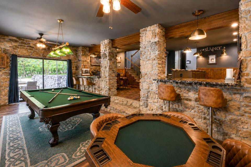Pub, Hot Tub, Game Room, Monkey Island Waterfront House in Ozark Mountains
