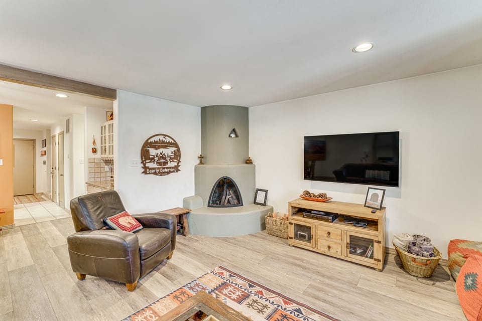 Half Mi to Angel Fire Resort: Townhome w/ Grill! Apartment in Angel Fire