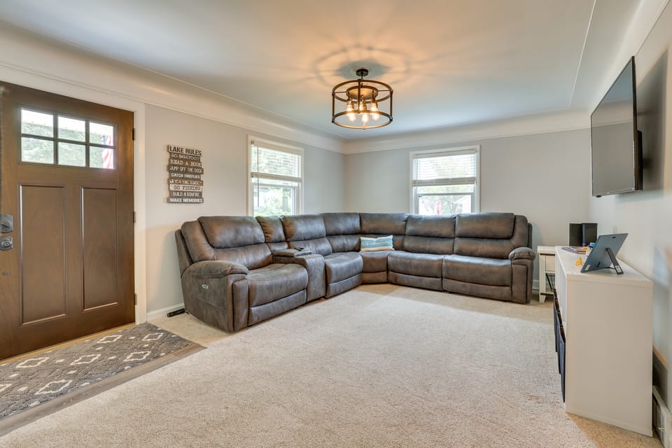 Chippewa Lake Cottage w/ Fire Pit! Cottage in Ohio