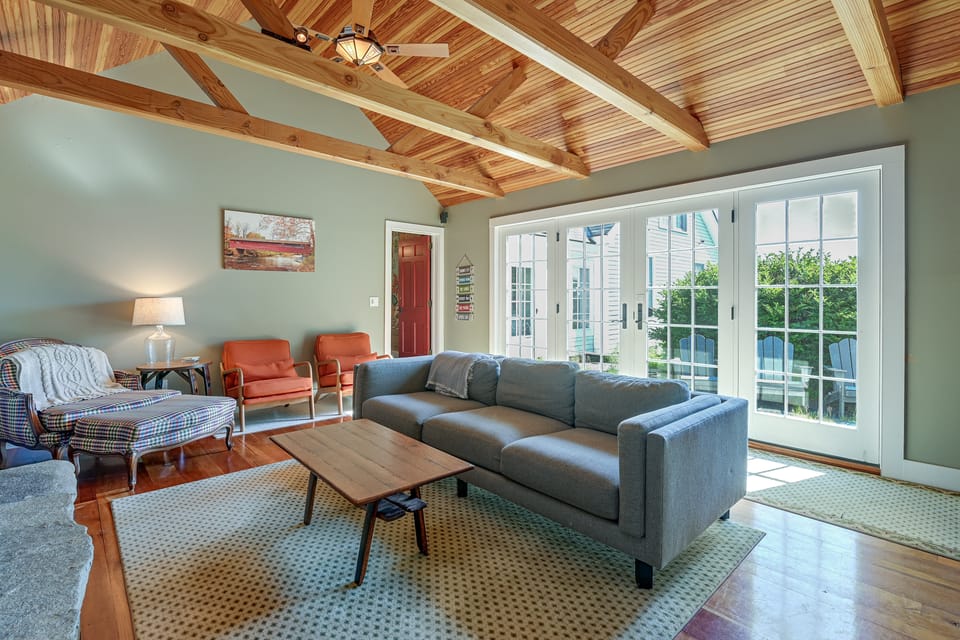 Serene Retreat Near Mt Snow: Great for Groups! House in Vermont