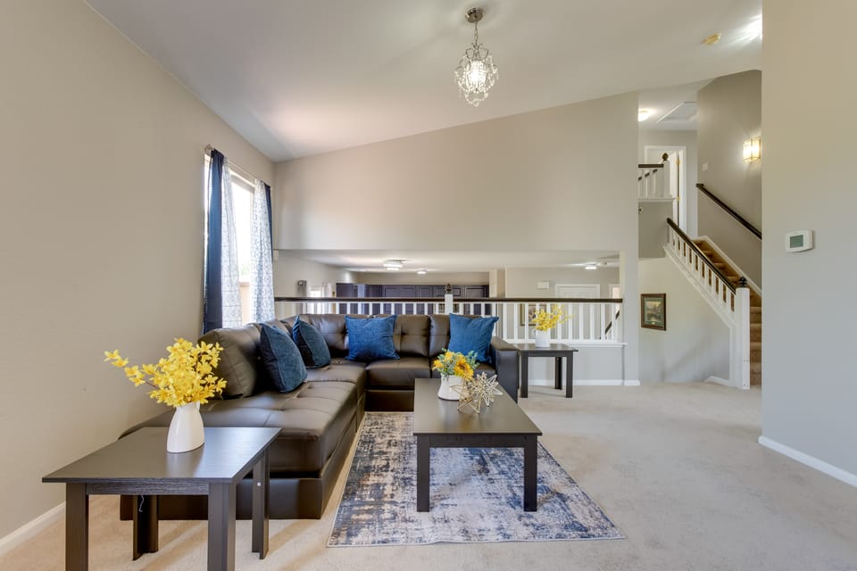 Spacious Aurora Home: 20 Mi to Downtown Denver! House in Aurora