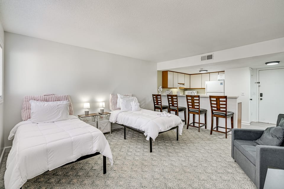 Swim, Soak + Play: Myrtle Beach Resort Condo! Apartment in South Carolina