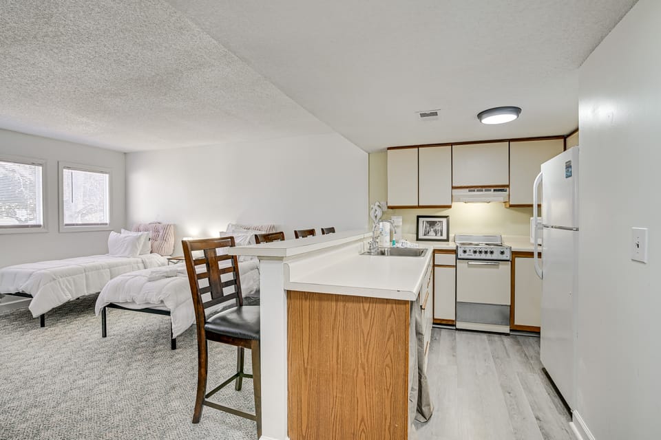 Swim, Soak + Play: Myrtle Beach Resort Condo! Apartment in South Carolina