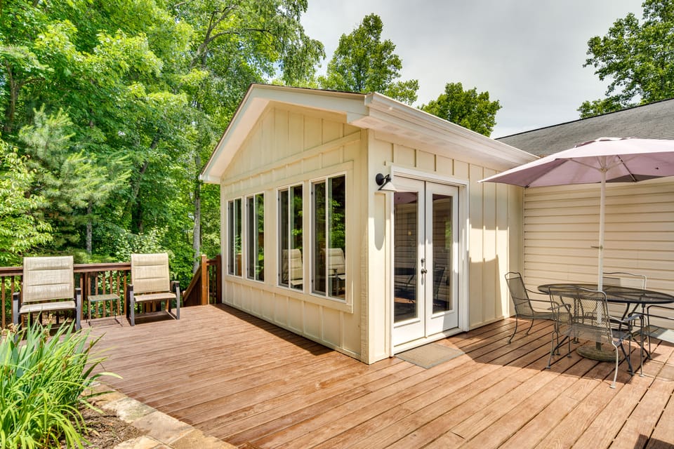 Game Room & Views! 'Valley Myst' Fairview Home House in Fairview
