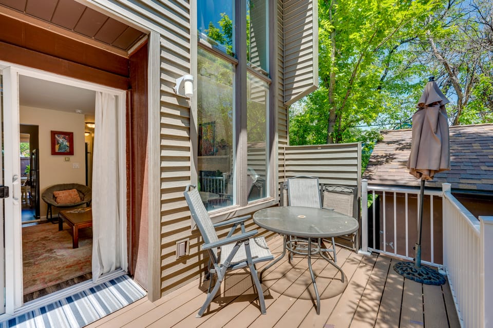 Beautiful Boulder Townhome: Walk to CU & Pearl St! Apartment in Boulder