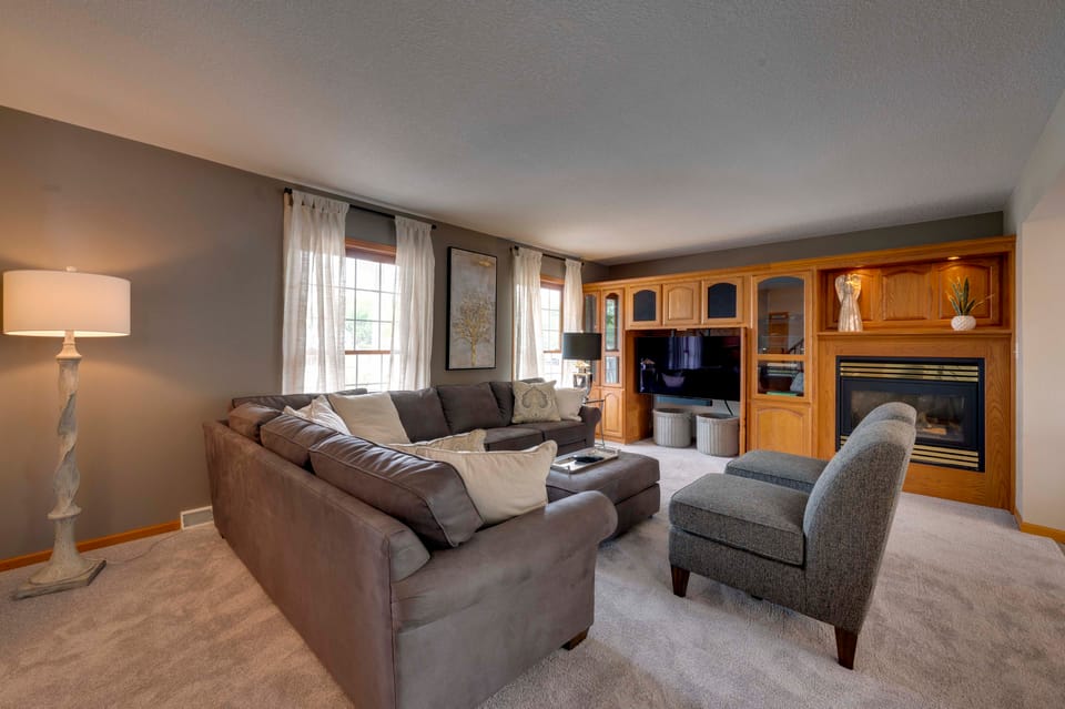 Game Room +  Patio + Entertainment Area House in Iowa