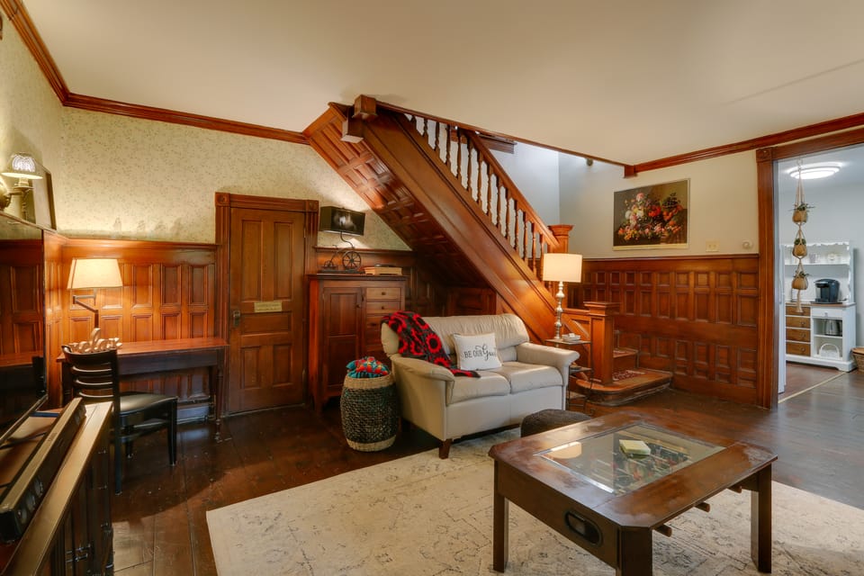 Historic Home on Farm, 15 Mi to Williamsport! House in Pennsylvania
