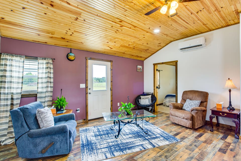 Northeast Texas Vacation Rental ~ 6 Mi to Commerce House in Texas
