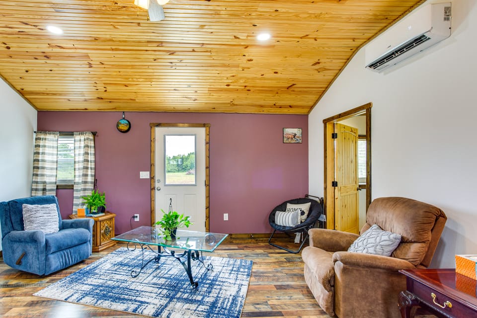 Northeast Texas Vacation Rental ~ 6 Mi to Commerce House in Texas