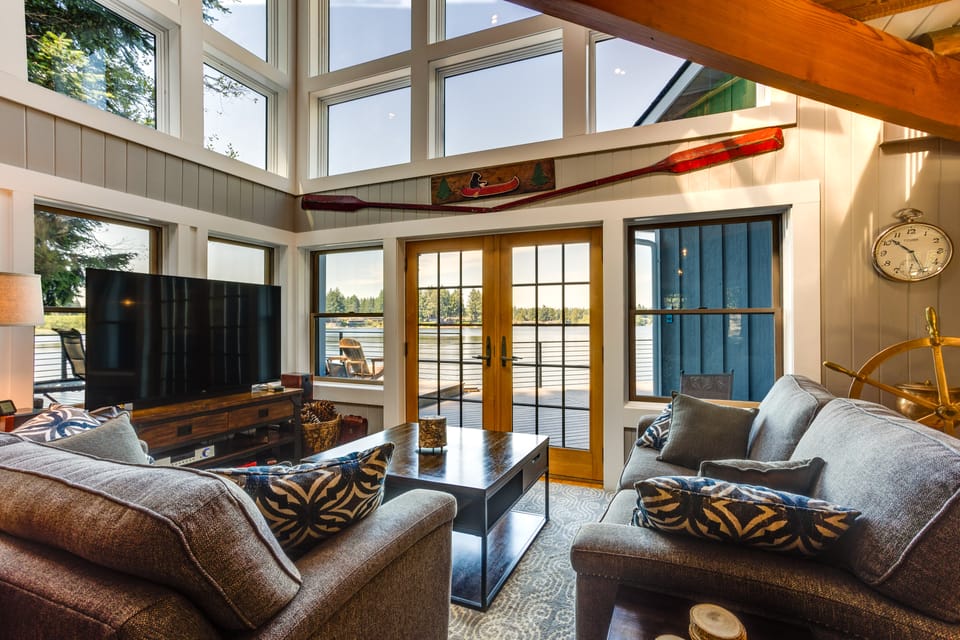 Gorgeous Long Lake Home w/ Dock, Kayak, SUP & More House in Lacey