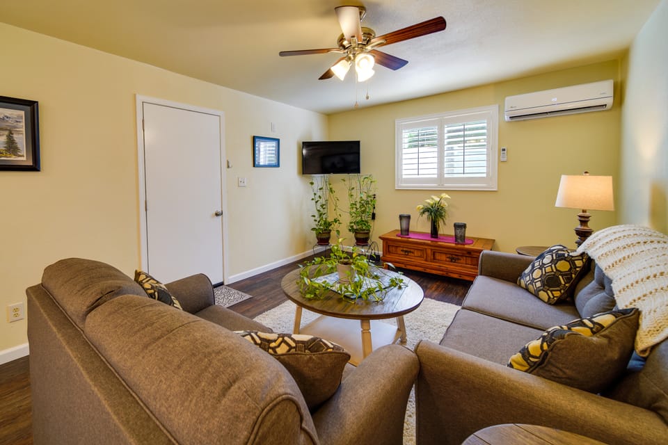 Sunny California Retreat w/ Pool Access & Patio! Cottage in California