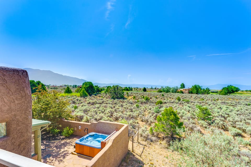 Mtn-View Retreat w/ Hot Tub in New Mexico! House in New Mexico