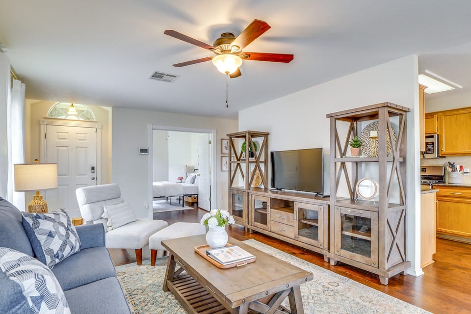 Fenced Yard + Patio: Family Home in Round Rock House in Round Rock