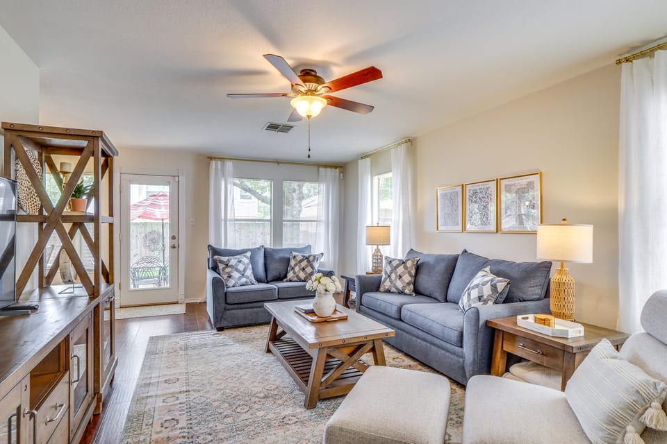 Fenced Yard + Patio: Family Home in Round Rock House in Round Rock