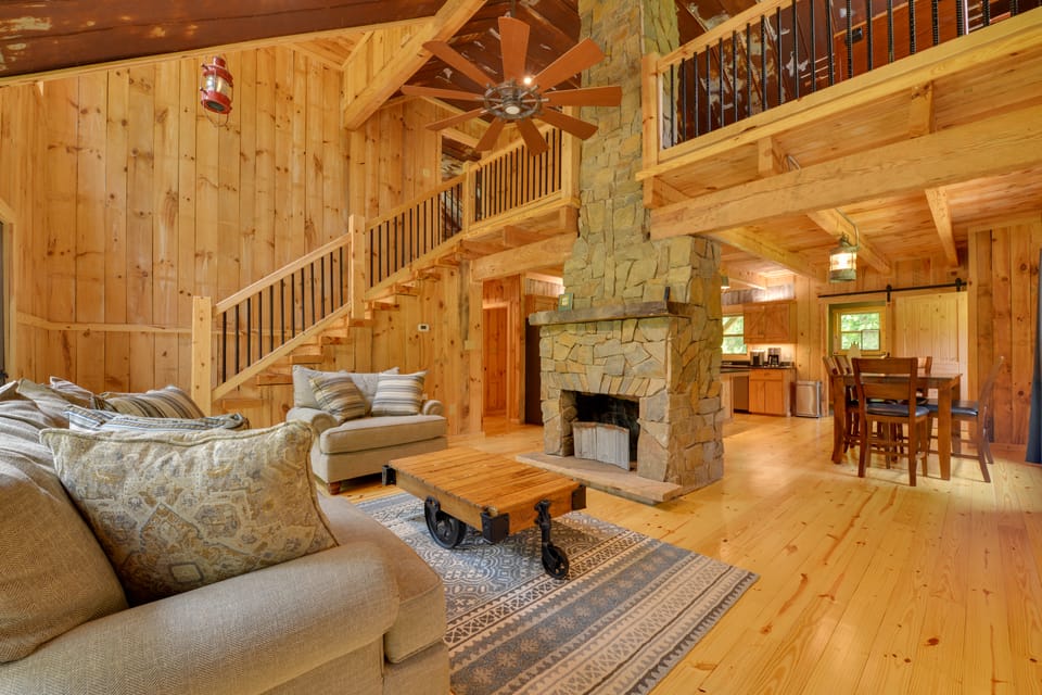 Peaceful Wine Country Cottage w/ Fire Pit in Olin! Cottage in North Carolina