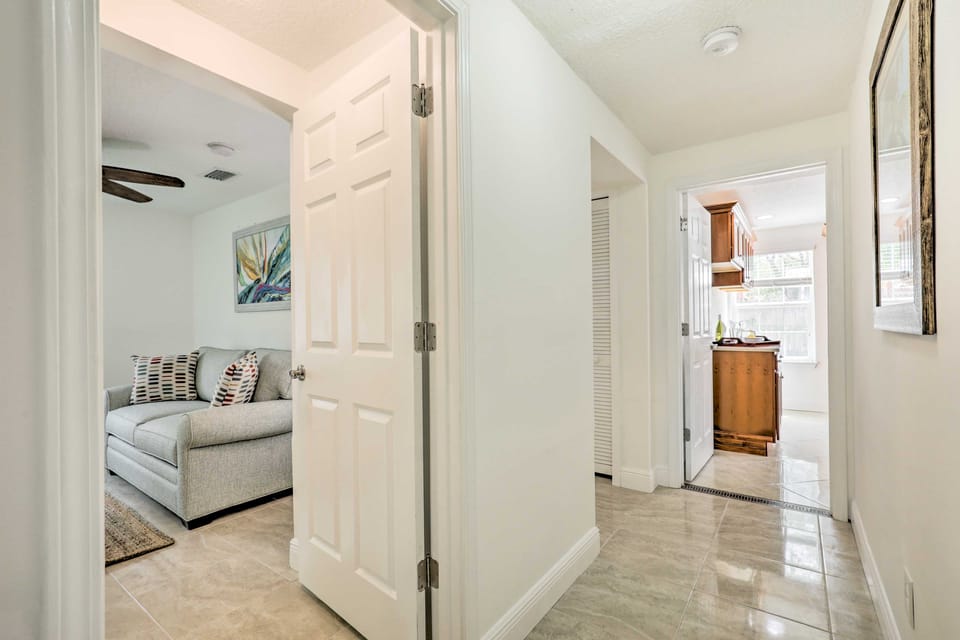 St Augustine Apt w/ Hot Tub Access ~ 1 Mi to Beach Apartment in Vilano Beach
