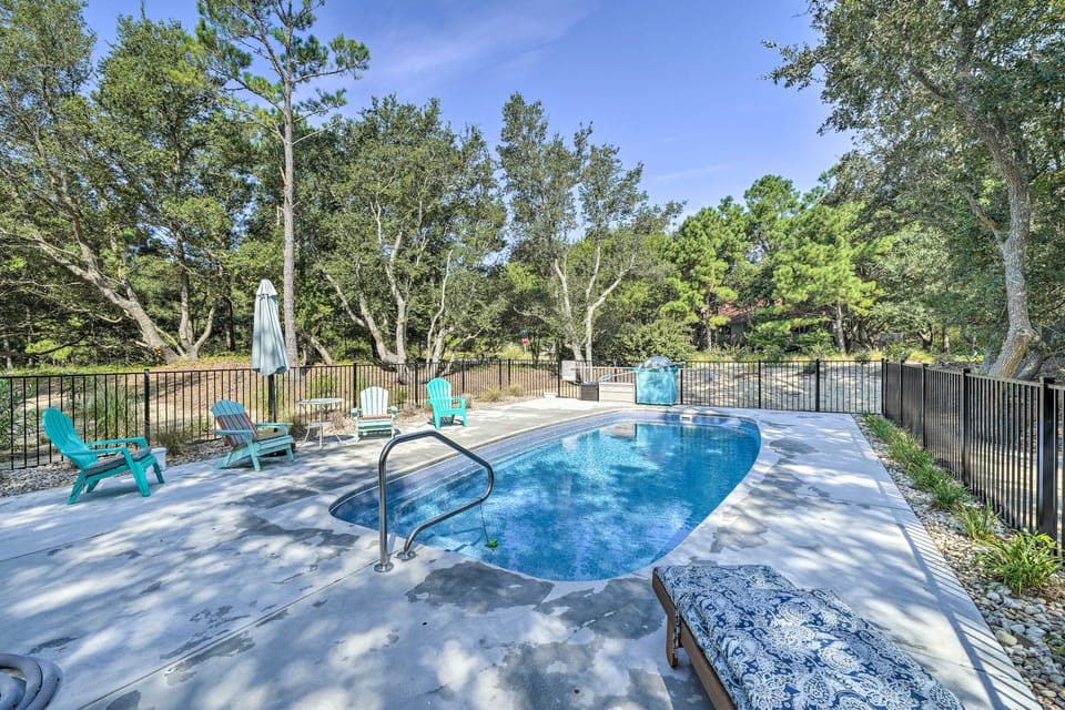 Kitty Hawk Vacation Rental w/ Pool Apartment in Southern Shores