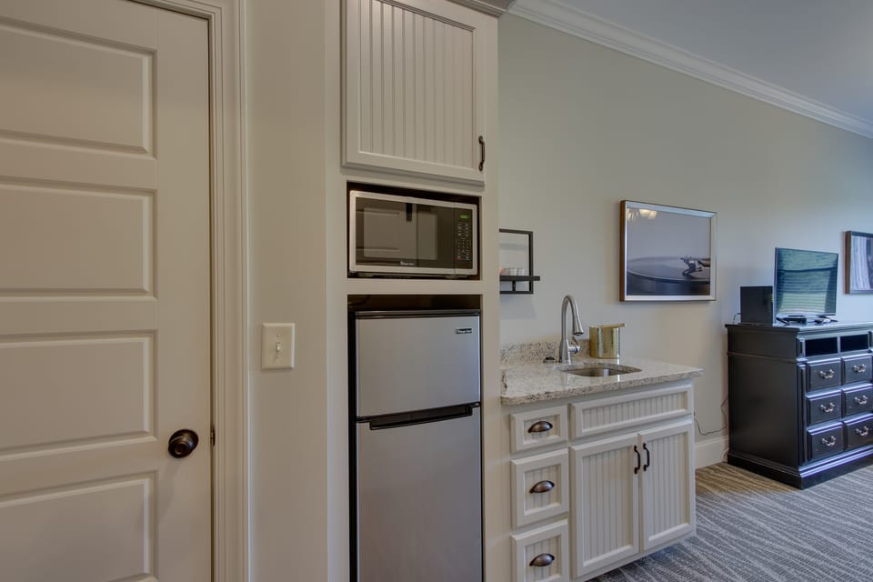 Loretto Vacation Rental: 7 Mi to State Park! Apartment in Tennessee