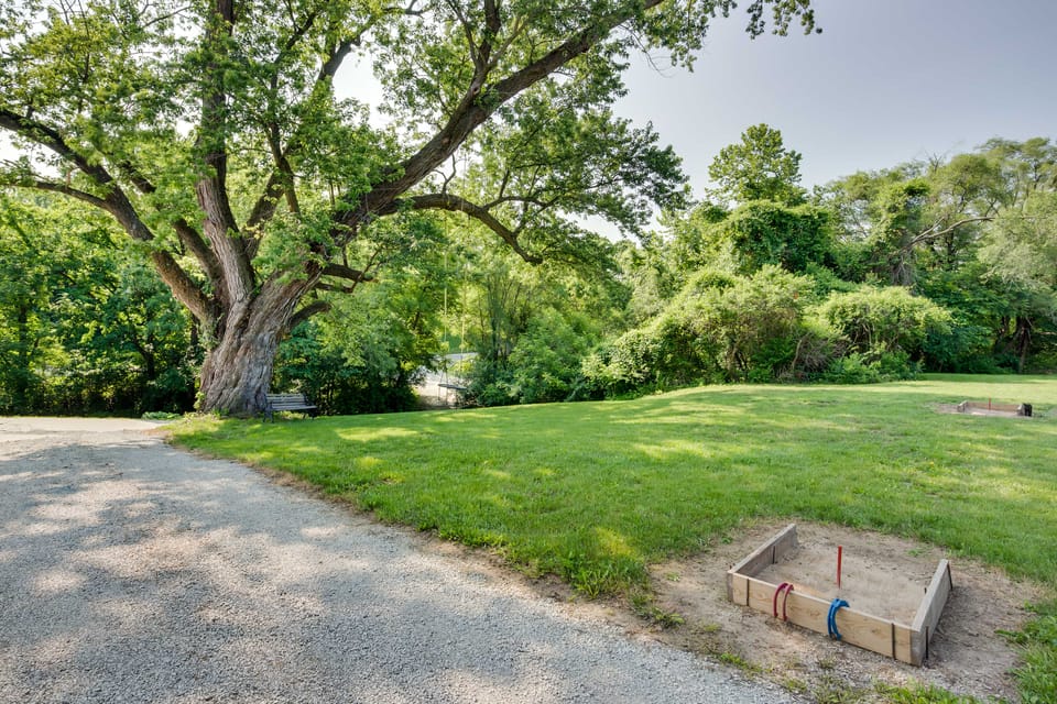 Cozy Studio Stay in Liberty: Hike, Relax, Explore! Apartment in Liberty
