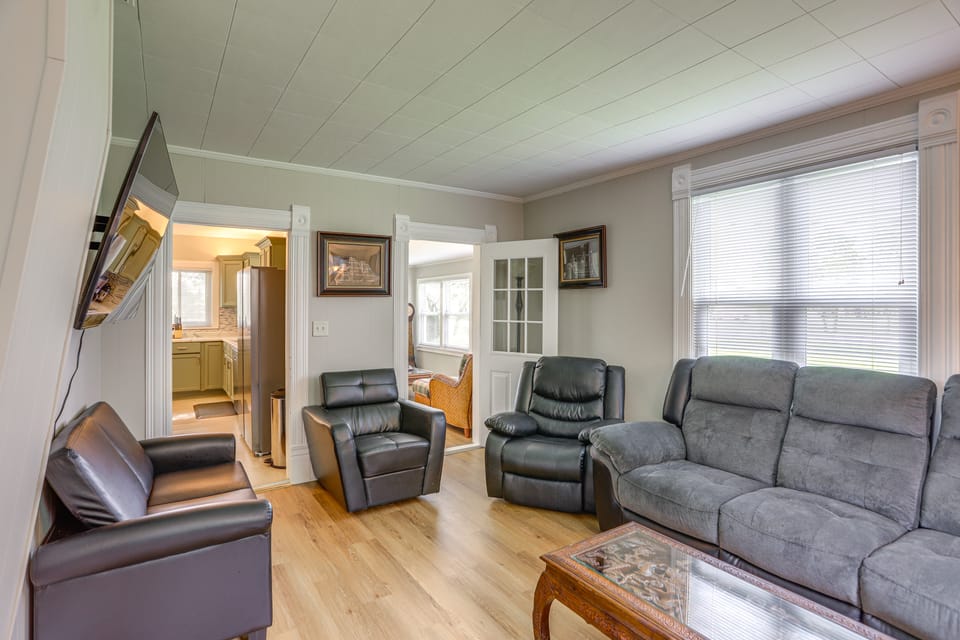 Welcoming Port Clinton Vacation Rental! House in Lake Erie