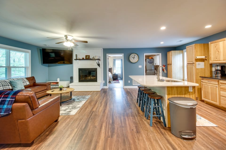 Cozy Home in Star Tannery w/ Private Backyard! House in Shenandoah Valley