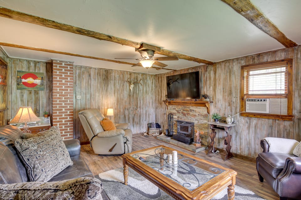 Sturgis Motorcycle Rally Cabin By Deadwood, Camp 5 House in North Lawrence
