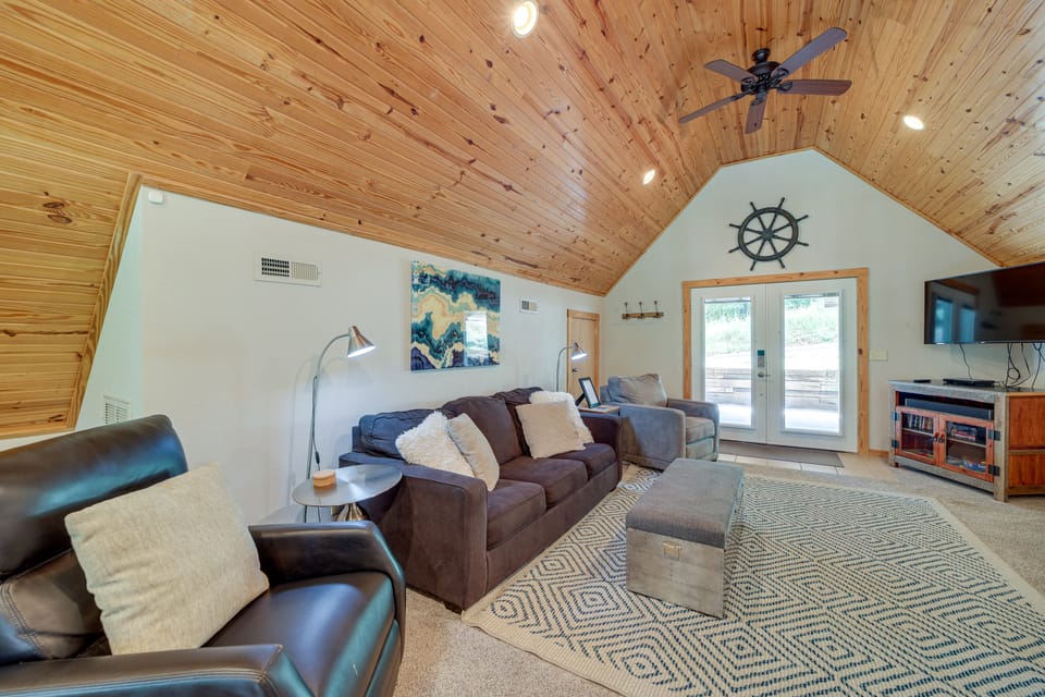 Boat Dock & Fire Pit: Lakefront Paradise in Eucha! House in Lake O The Cherokees