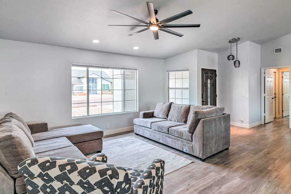 Group Getaway in Glendale < 1 Mi to Westgate! House in Glendale