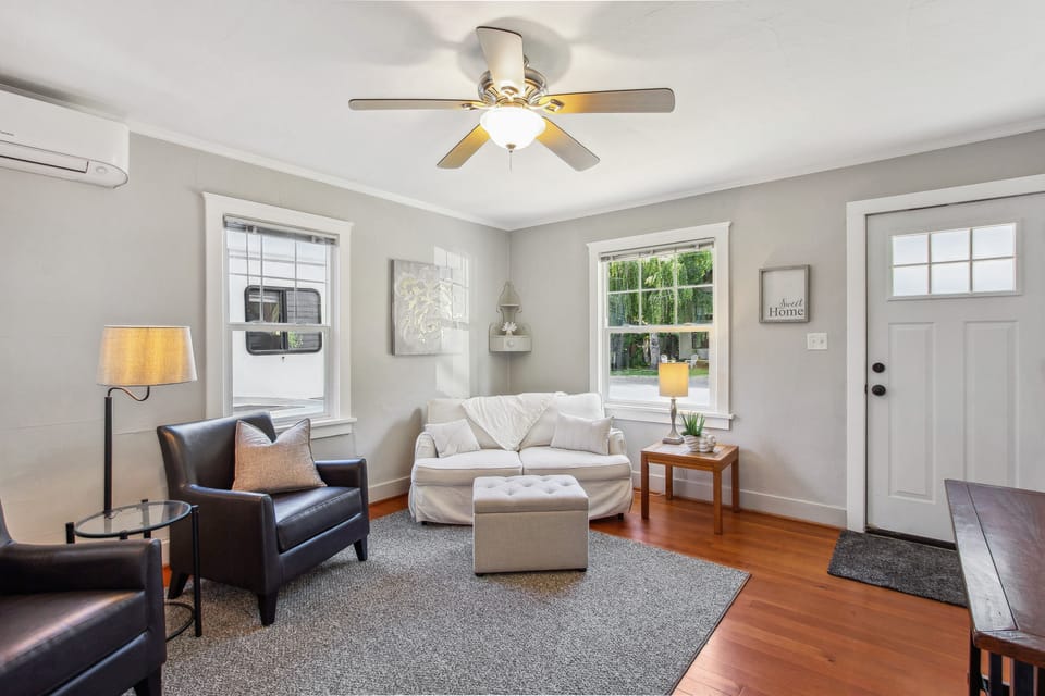 Charming Eugene Retreat: Private Hot Tub & Yard! House in Eugene
