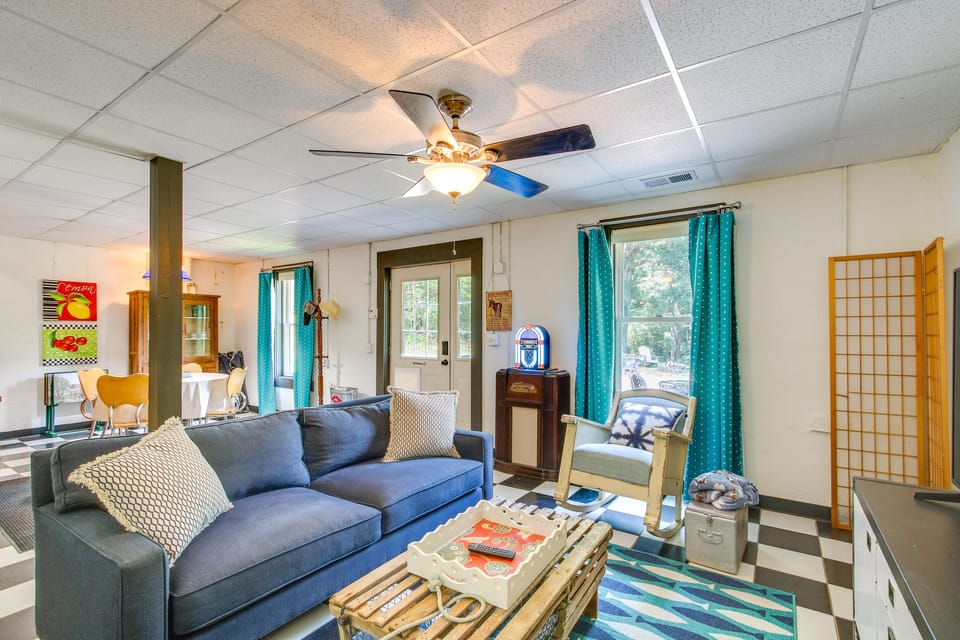 Killen Vacation Rental: Walk to Wilson Lake! Apartment in Alabama