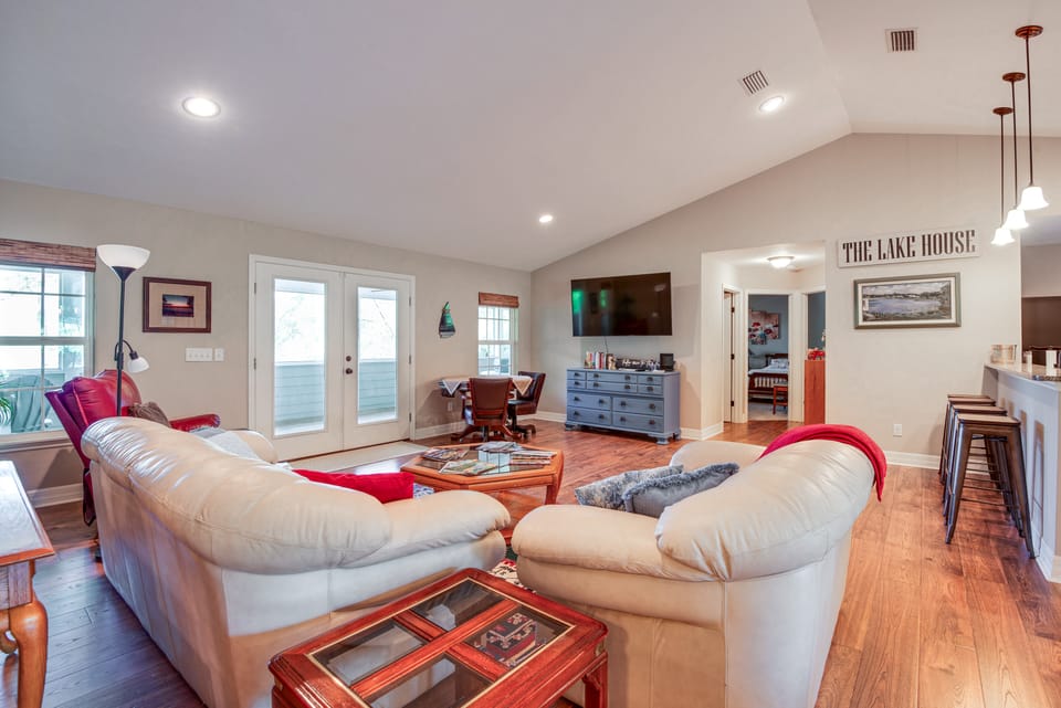 Hawthorne Vacation Rental w/ Access to Cue Lake House in Florida