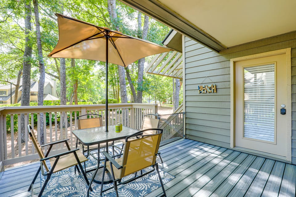 Private Deck & Pool Access: Myrtle Beach Getaway! Apartment in South Carolina