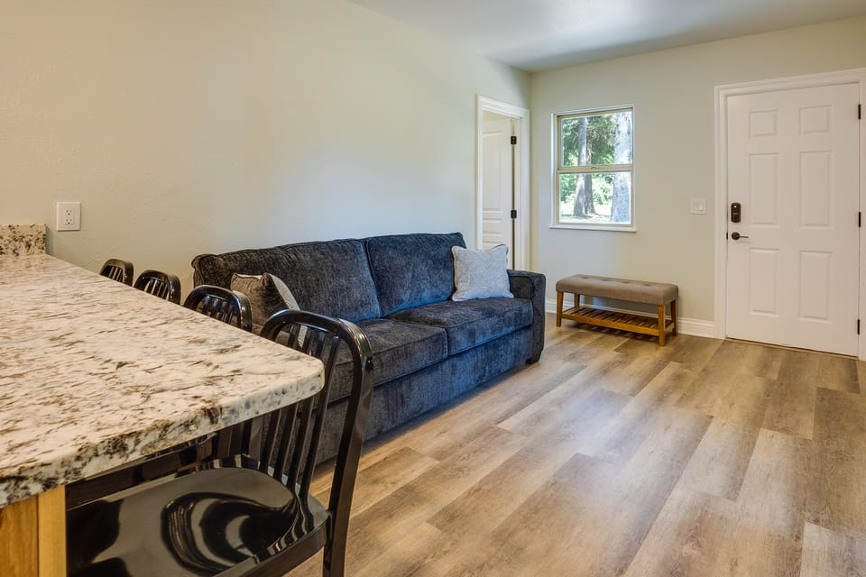 Oceanfront Smith River Cottage: Beach Access! Cottage in Oregon