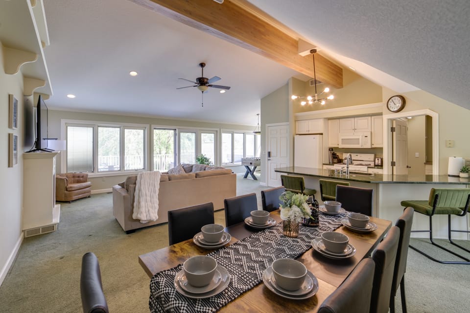 Jackson Lakefront Getaway w/ Balcony, Dock Access House in Ohio