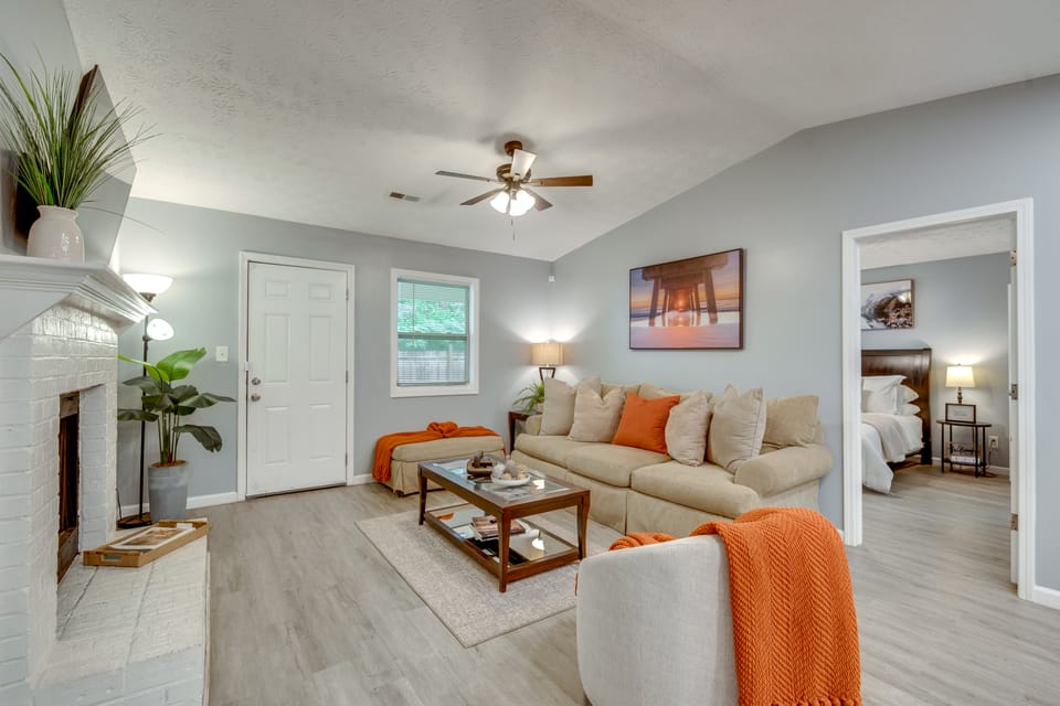 Near Airport, Private Yard! Atlanta Rental House in Georgia