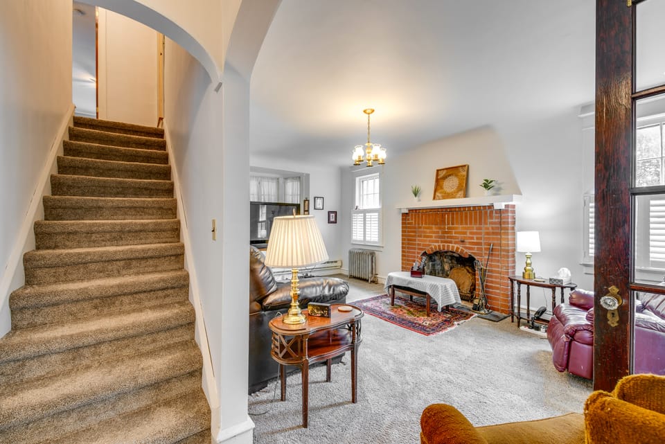 8 Mi to Elk Mountain Ski Resort: Clifford Home! House in Clifford