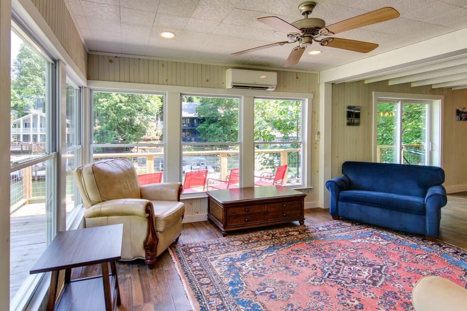 Lake Lure Getaway w/ Docks & Scenic Views! House in Lake Lure