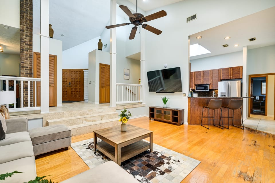 2 Mi to Busch Gardens: Retreat in Scenic Community House in Tampa