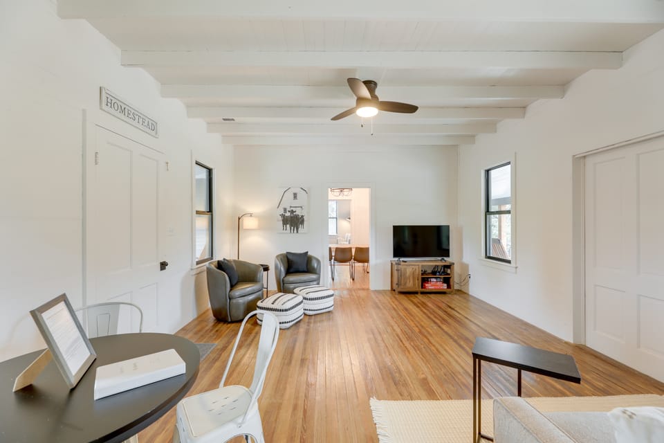 Sip, Fish & Relax Fireside: Serene Schulenburg Gem House in Texas