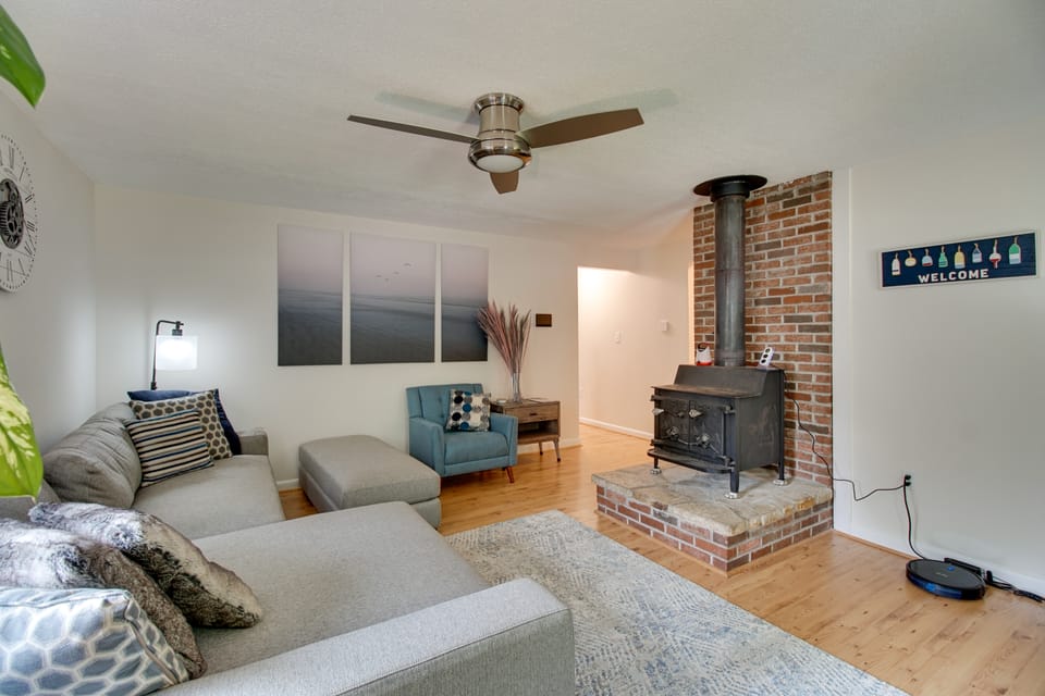 Walk to Beach: Charming Maryland Home w/ Yard! House in Maryland