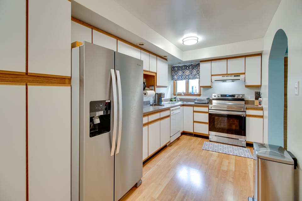 Walk to Beach: Charming Maryland Home w/ Yard! House in Maryland